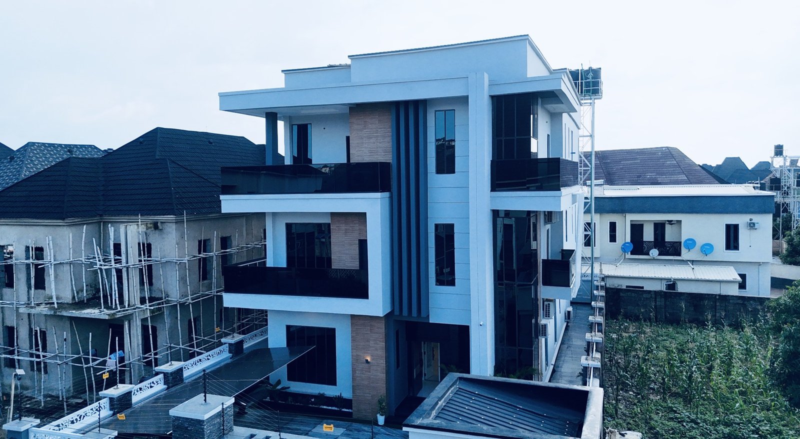 Luxury 6bedroom Duplex with Swimming Pool photo 1