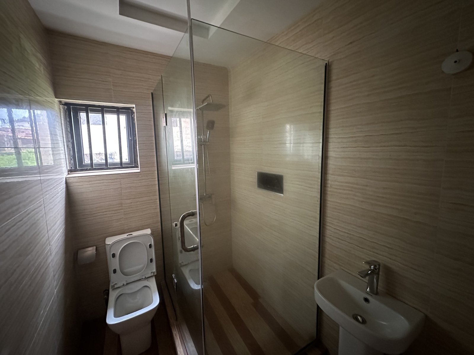 8 Bedroom duplex photo 13