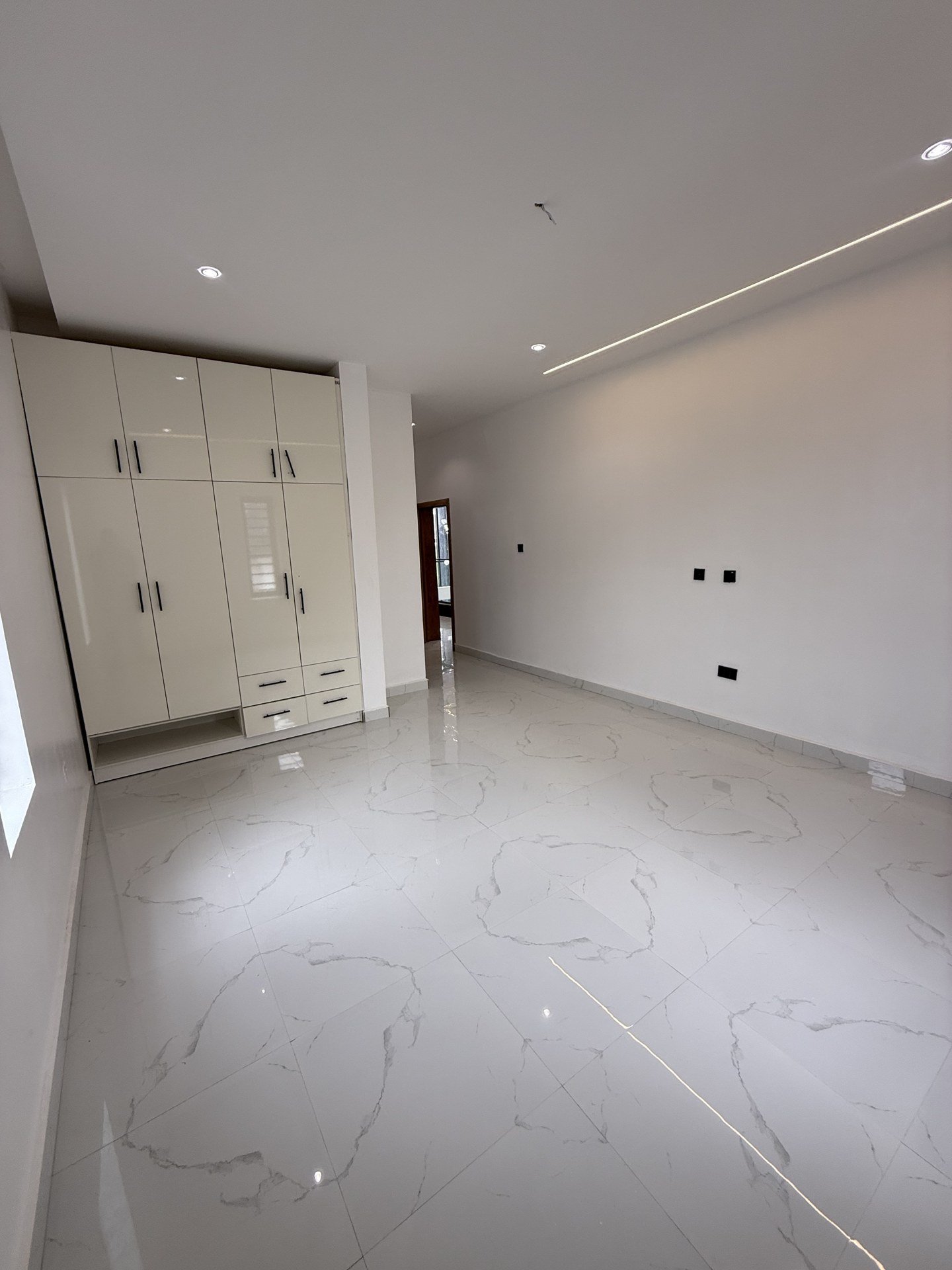 Luxury 4bedroom Duplex with Bq photo 10