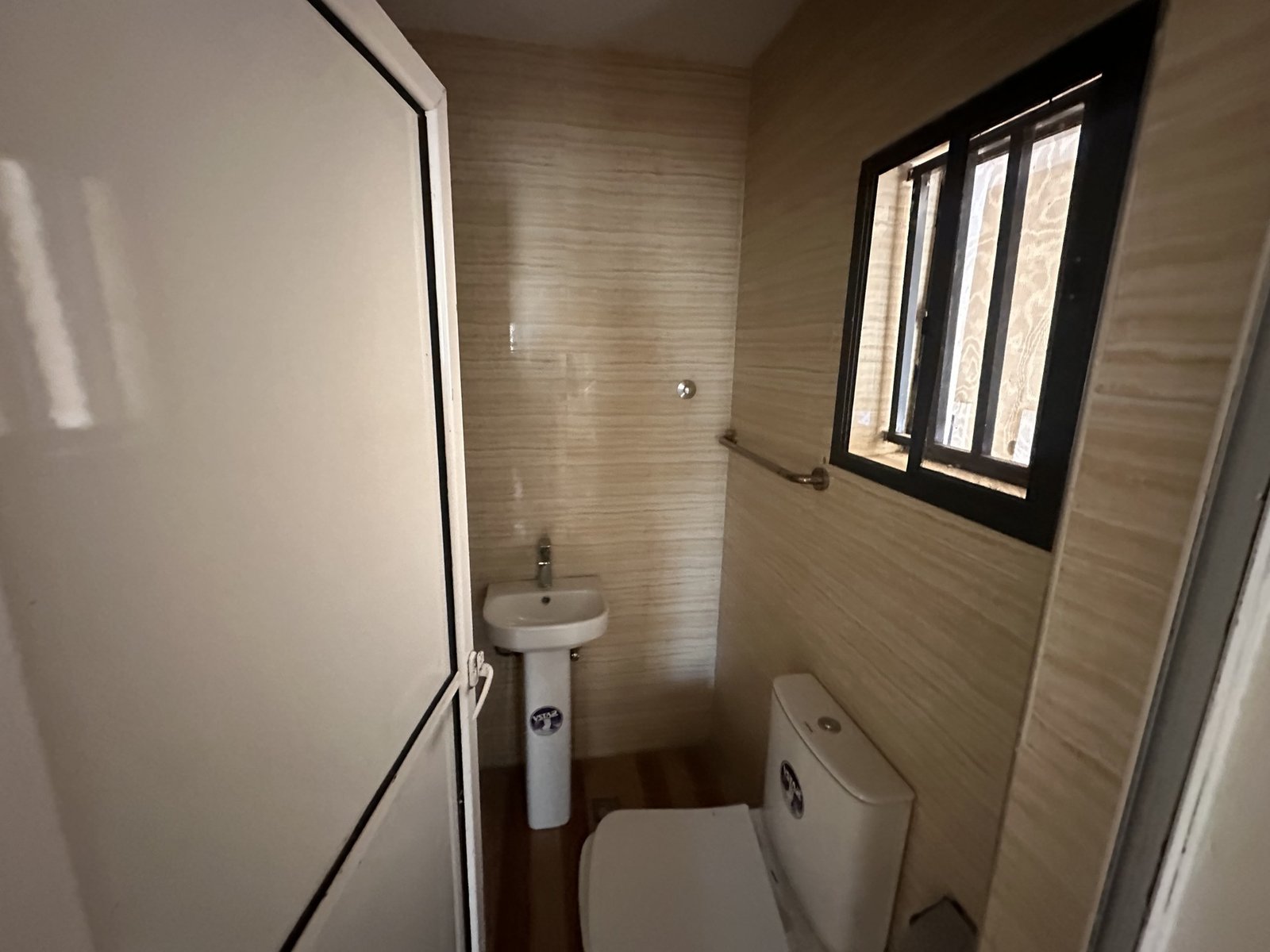 8 Bedroom duplex photo 17