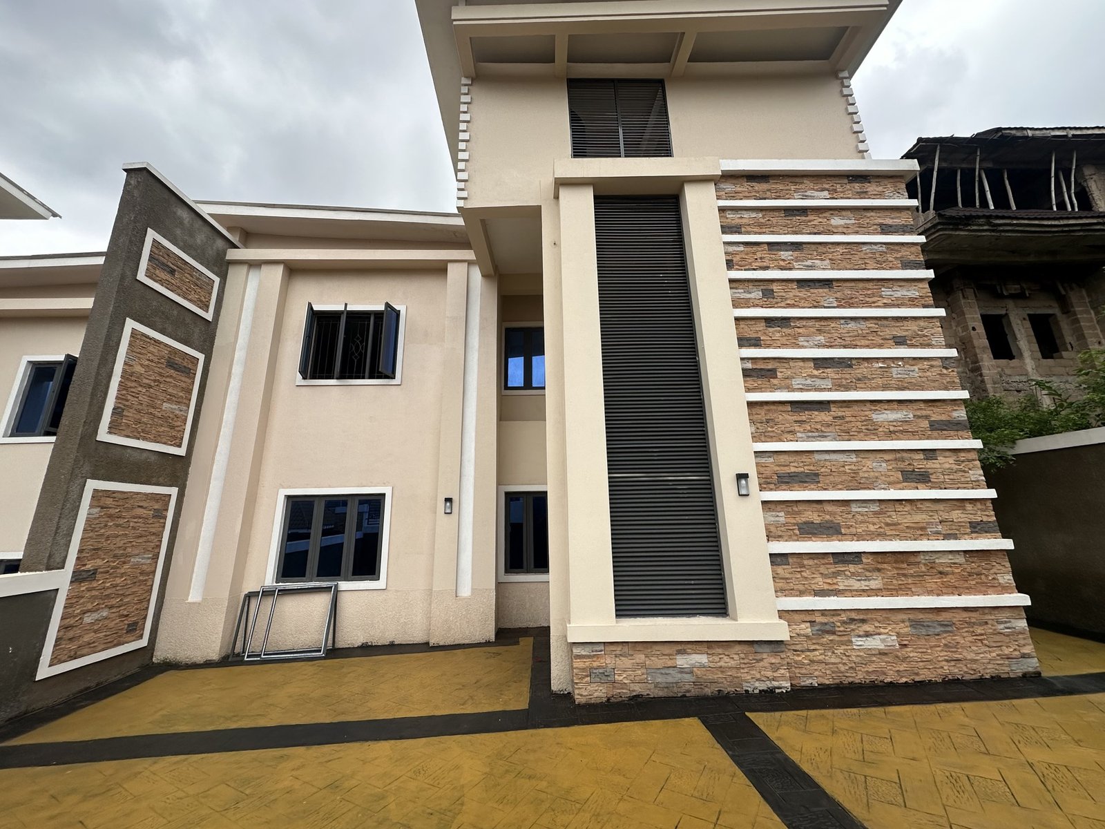 8 Bedroom duplex photo 3