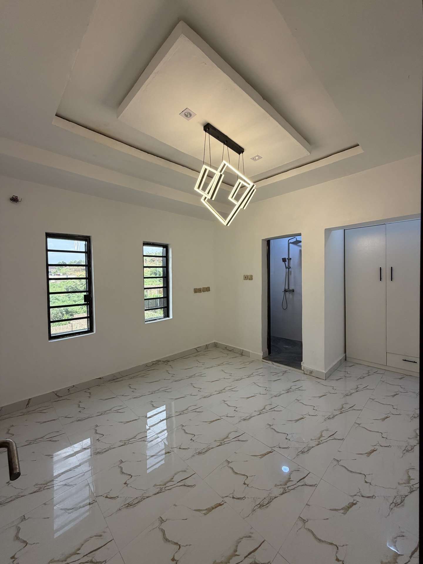 Affordable 4-bedroom Duplex with Gatehouse photo 7